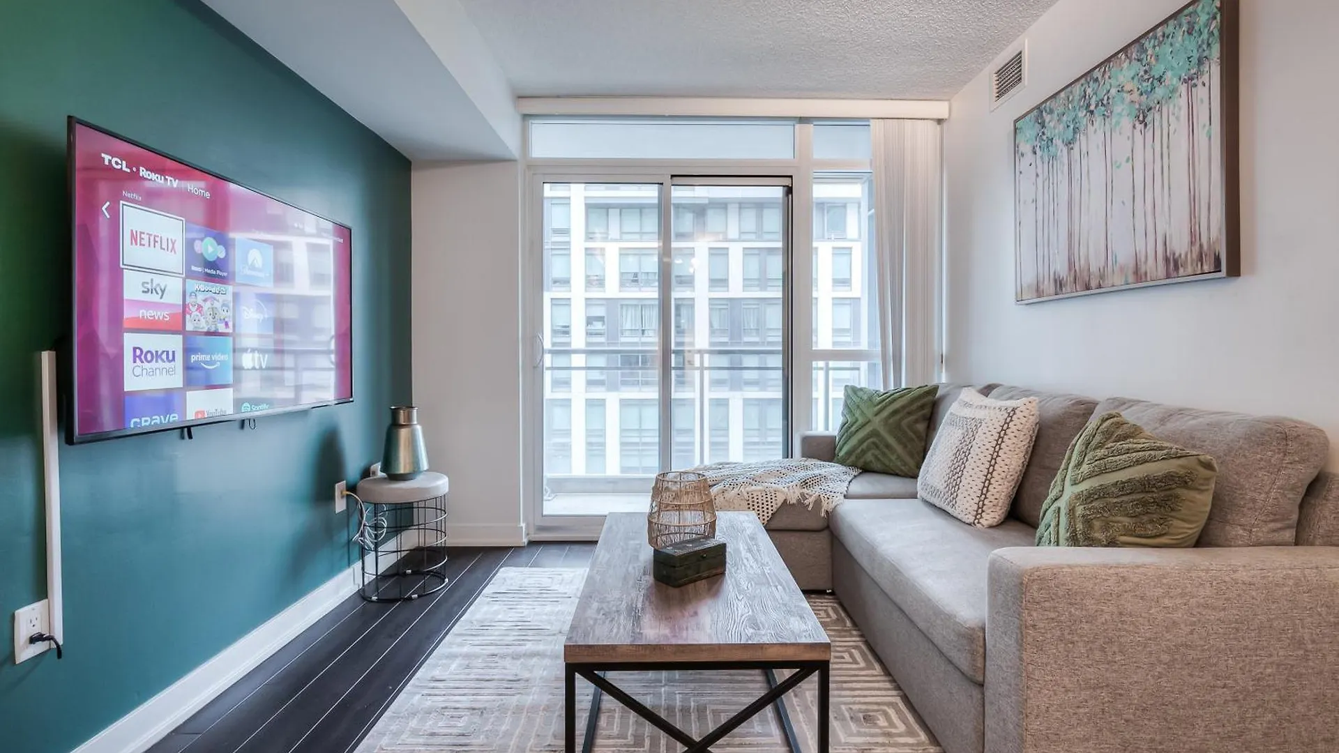 Elegant 2Br, Accommodates 8, Free Parking, Near Cn Tower Toronto 0*,  Canadá
